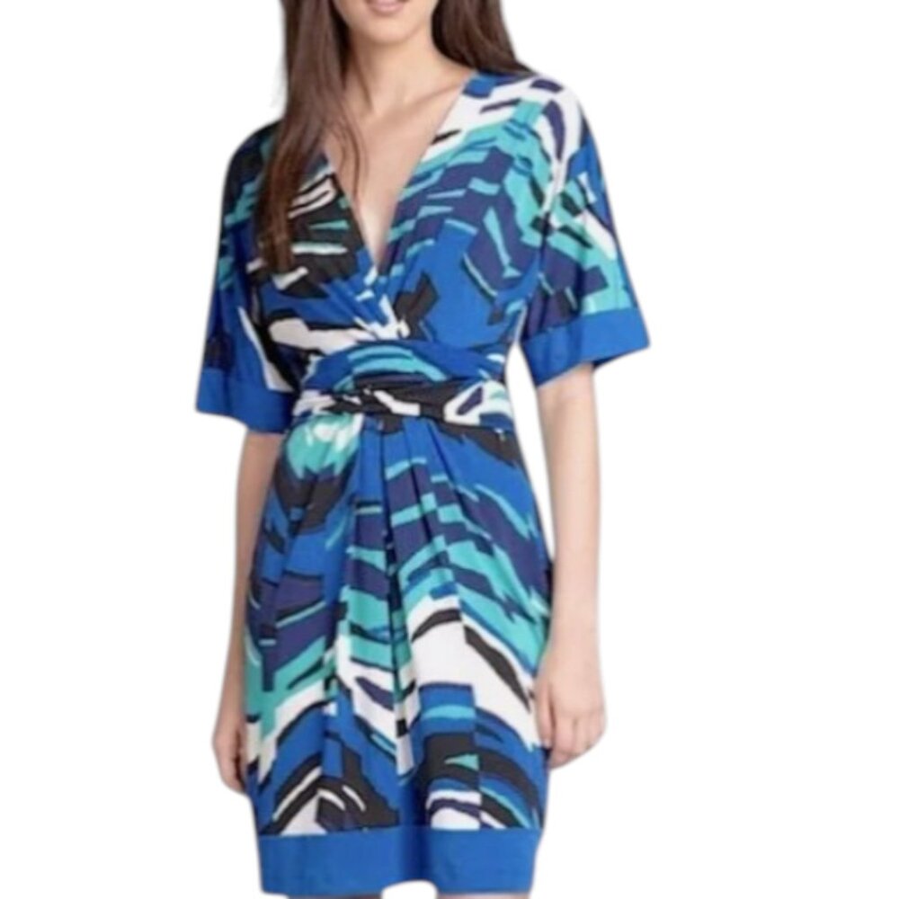 NWOT BCBGMaxAzria Kaitlin Larkspur Blue Combo Abstract Print Belted Wrap Dress